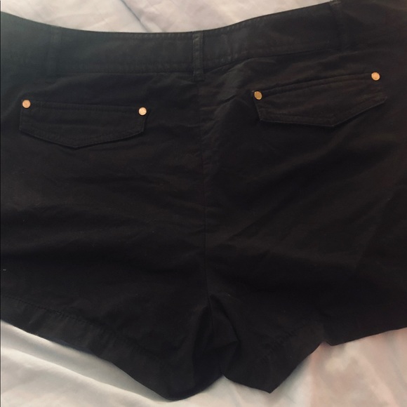 Shorts - Picture 2 of 2